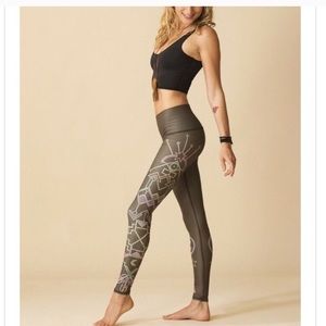 Teeki Seven Crowns Leggings